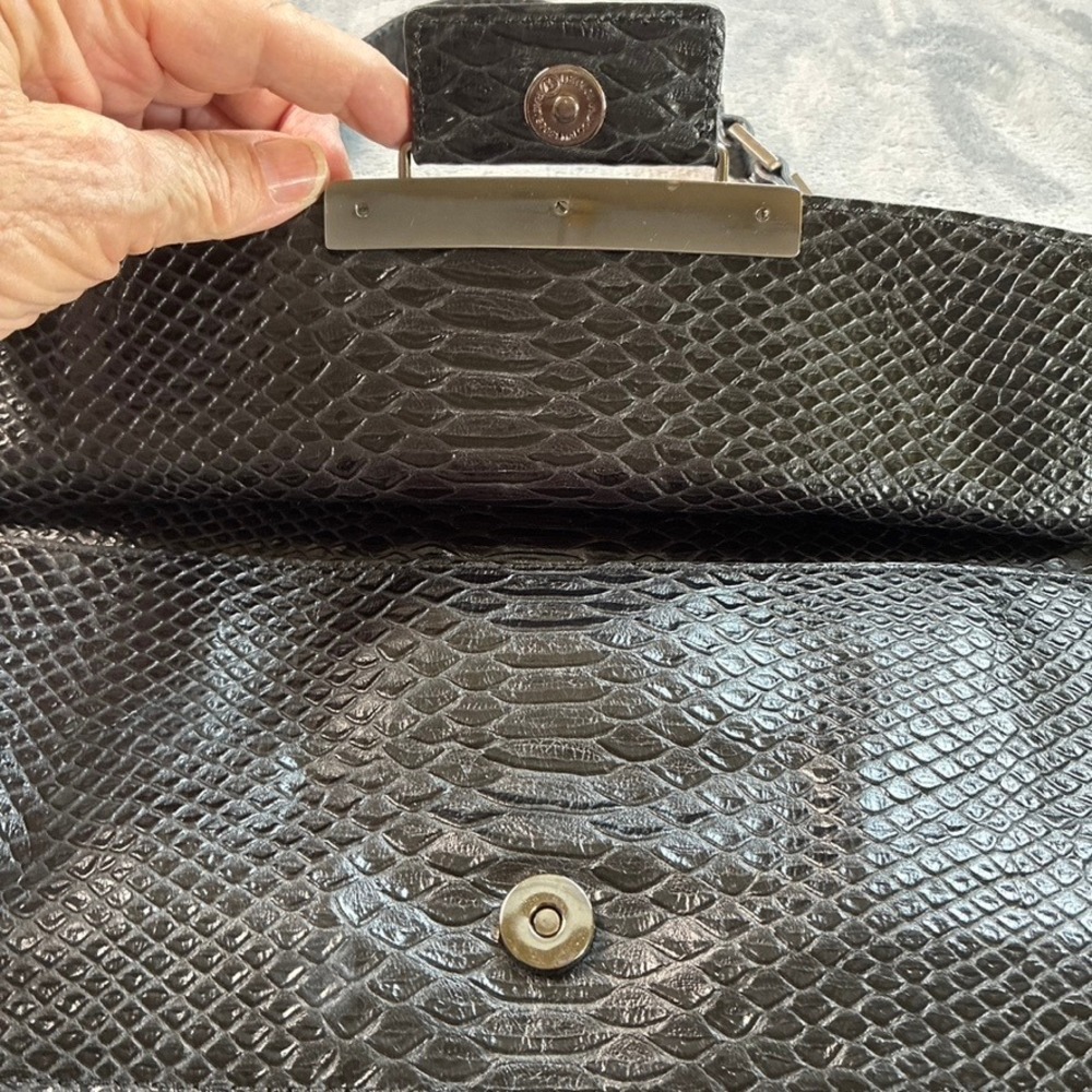 Charles David Black Snakeskin Embossed Shoulder Bag Silver Studded Baguette Y2K - Picture 6 of 14